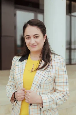 Суюнбаева Роксана Назаровна Суюнбаева Роксана Назаровна